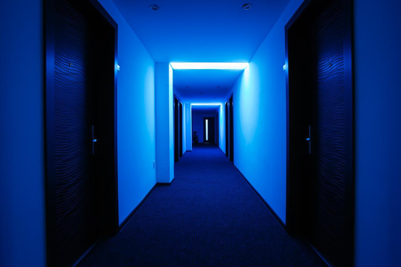 Hotel Central Sala エクステリア 写真