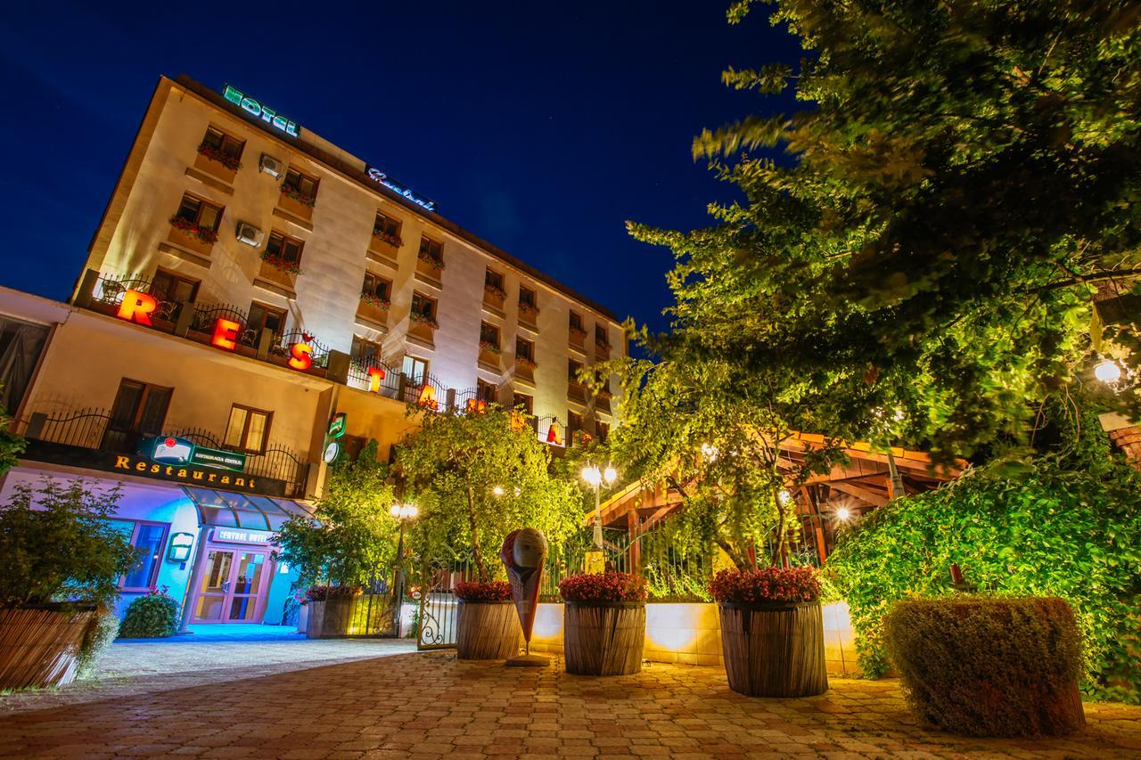 Hotel Central Sala エクステリア 写真
